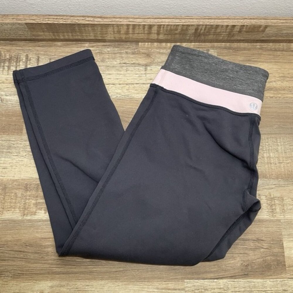 Lululemon Groove Straight Cropped Tight Leggings Women's 4 Grey Pink  21" Inseam